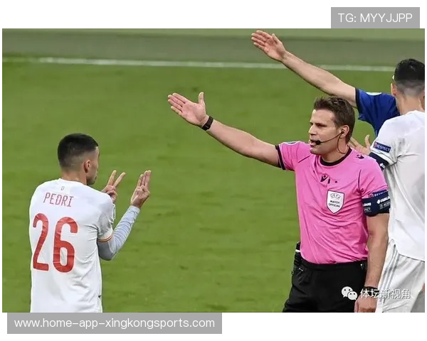 欧洲杯边裁与主裁的配合被专业人士点评,2020欧洲杯裁判服 欧洲杯边裁与主裁的配合被专业人士点评,2020欧洲杯裁判服