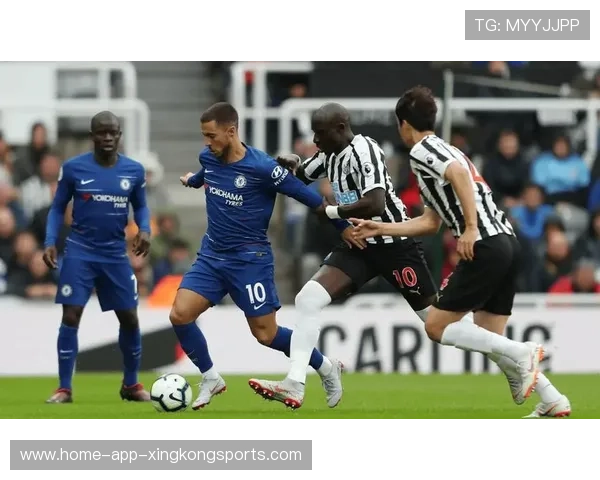 切尔西中场转换速度快造成对方防线混乱——从场上现象到训练落地的全貌 切尔西中场转换速度快造成对方防线混乱——从场上现象到训练落地的全貌