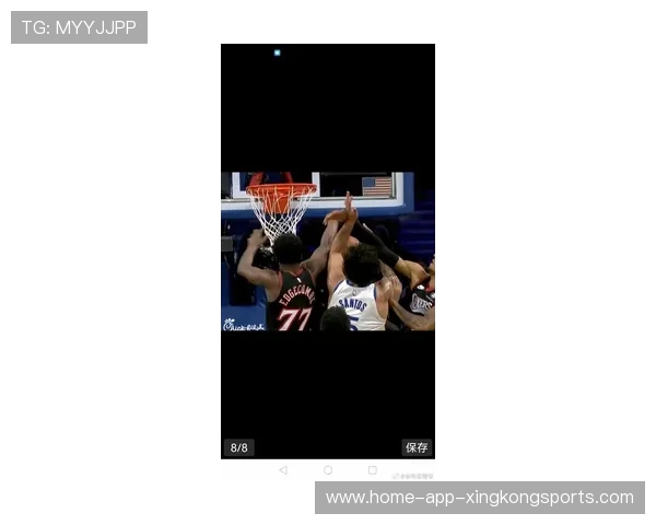 唐斯利用脚步晃开防守上篮得手，森林狼优势巩固